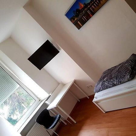Helles Apartment Neutraubling Exterior foto