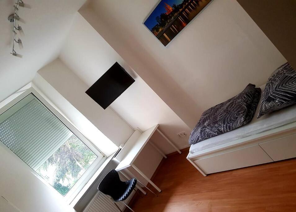Helles Apartment Neutraubling Exterior foto