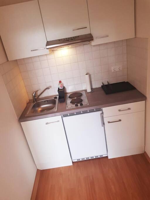Helles Apartment Neutraubling Exterior foto